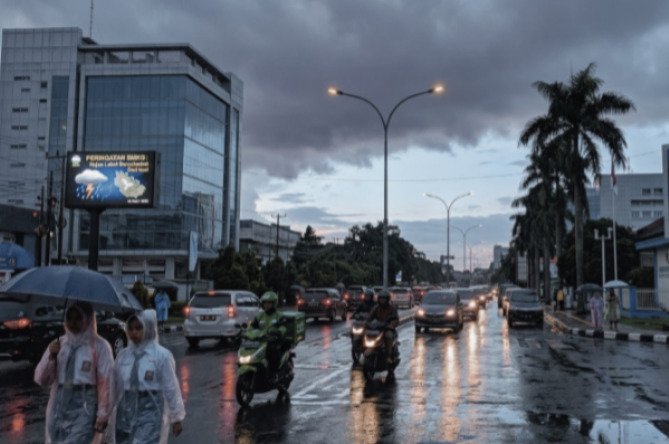 BMKG: Siang Relatif Cerah, Waspadai Hujan Lebat di Sejumlah Wilayah Riau pada Malam hingga Dini Hari